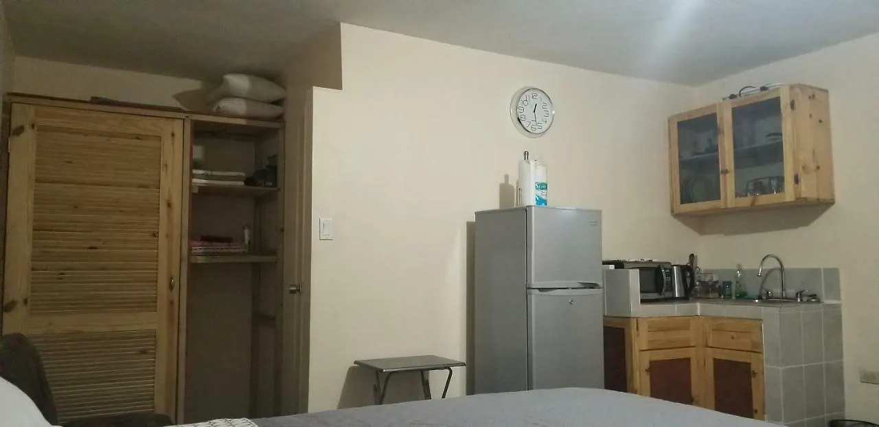 Kingston Hideaway Apartment 0*,